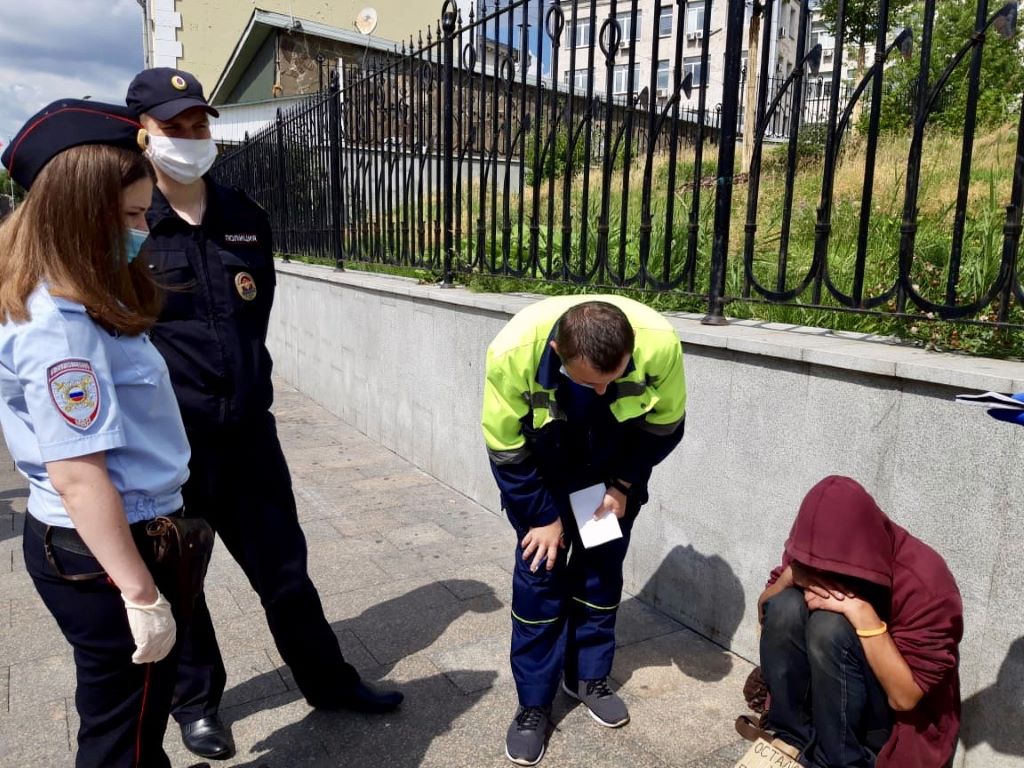 Помощь полиции. Социальный патруль. Соцпатруль Москвы. Социальный патруль город Москва. Социальный патруль Москва для бездомных.